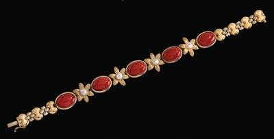 A coral and cultured pearl bracelet - Klenoty