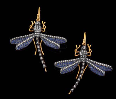 A pair of diamond and sapphire ear pendants in the shape of dragonflies - Gioielli
