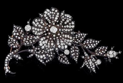 A ‘trembleuse’ diamond brooch, total weight c. 10 ct - Klenoty