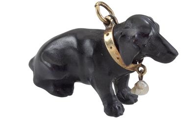 An ebony pendant in the shape of a dachshund - Jewellery
