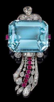 A diamond and aquamarine brooch - Gioielli