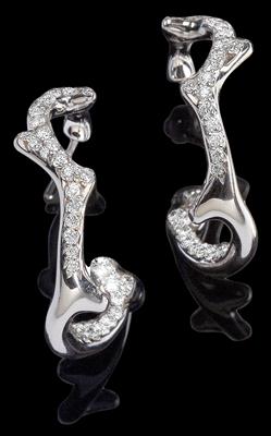 A pair of brilliant hoop earrings ‘Bois de Rose’ by Dior, total weight c. 1.30 ct - Klenoty