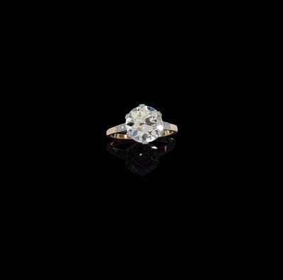 An old-cut brilliant ring, total weight c. 3.60 ct - Jewellery