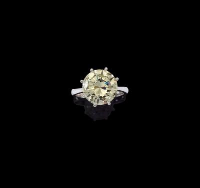 A brilliant solitaire c. 6.68 ct - Jewellery