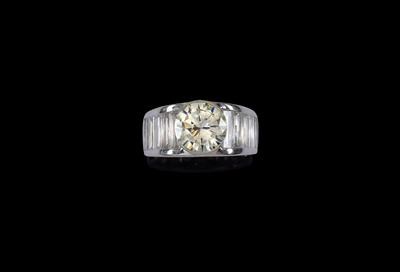 A diamond ring, total weight c. 6.20 ct - Gioielli