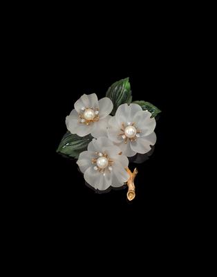 A cultured pearl, octagonal diamond and gemstone brooch - Gioielli