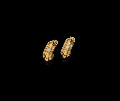 A pair of brilliant ear clips by Piaget total weight c. 0.25 ct - Jewellery