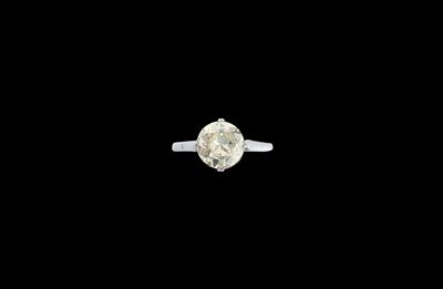 An old-cut brilliant solitaire c. 2.30 ct - Jewellery