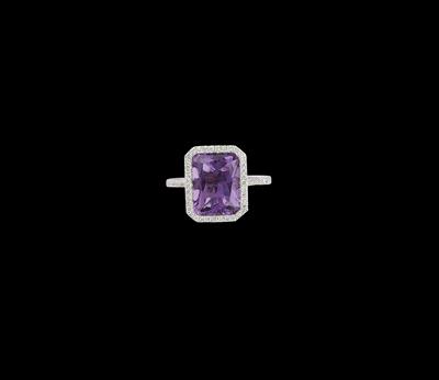 A brilliant and amethyst ring - Jewellery