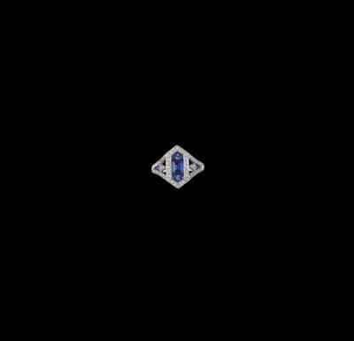 An old-cut diamond and sapphire ring - Gioielli