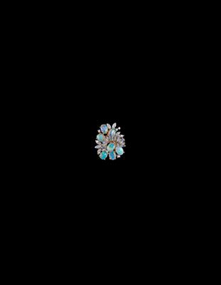 A diamond and opal ring - Klenoty