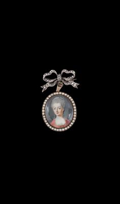 A medallion with the portrait of Archduchess Maria Anna, from an old European aristocratic collection - Klenoty