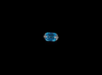 A topaz ring c. 30 ct - Jewellery