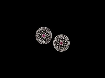 2 Diamond Rhomb and Ruby Pins - Gioielli