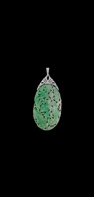 An Old-Cut Diamond and Jadeite Pendant - Jewellery