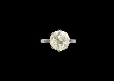 An Old-Cut Brilliant Solitaire c. 4.30 ct - Jewellery