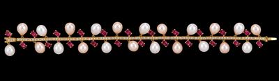 A Brilliant and Cultured Pearl Bracelet - Jewellery