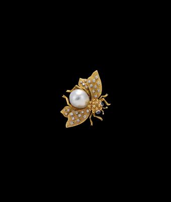 A Brilliant and Cultured Pearl Moth Brooch - Klenoty