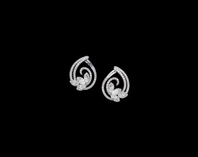 A Pair of Diamond Ear Studs, Total Weight c. 2.77 ct - Jewellery