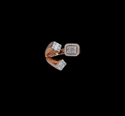 A Diamond Ring, Total Weight c. 0.70 ct - Jewellery