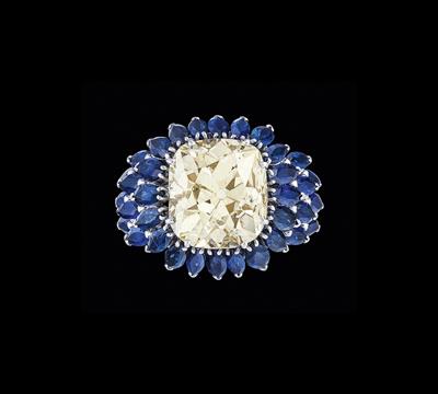 An Old-Cut Diamond Ring c. 8 ct with Sapphires - Jewellery