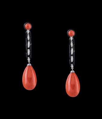 A Pair of Brilliant and Coral Ear Stud Pendants - Jewellery