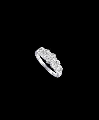 A Brilliant Ring Total Weight c. 0.90 ct - Jewellery