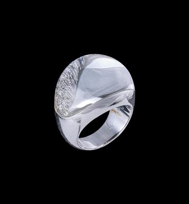 A Myst de Cartier Ring by Cartier - Gioielli