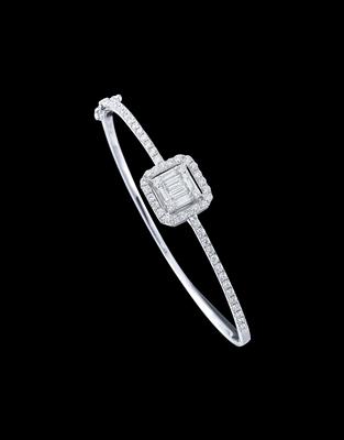A Diamond Bangle Total Weight c. 1.70 ct - Jewellery