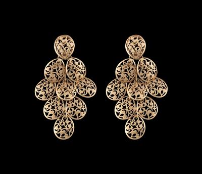 A Pair of “Arabesque” Pendant Ear Clips by Pomellato - Jewellery