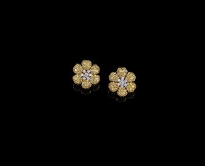 A Pair of Brilliant Flower Ear Clips with Sapphires - Jewellery