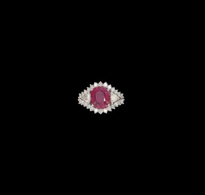 A Diamond Ring with Untreated Ruby 4.39 ct - Gioielli