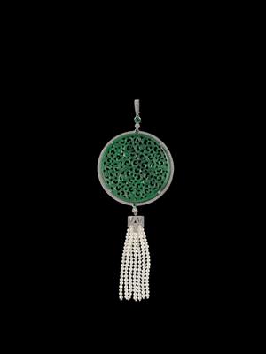 A Jadeite Pendant - Jewellery