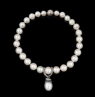 A South Sea Cultured Pearl Necklace - Klenoty