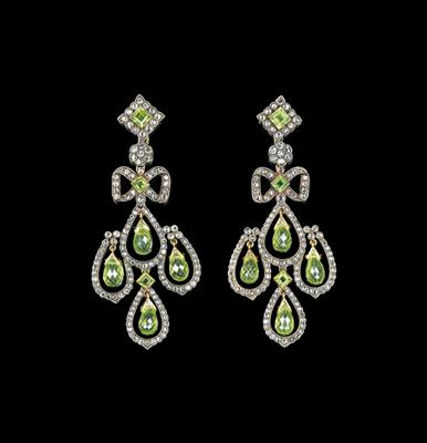 A Pair of Diamond and Peridot Ear Stud Pendants - Jewellery