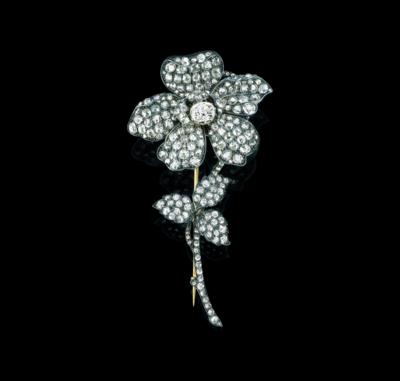 An Old-Cut Diamond Brooch, Total Weight c. 12 ct - Jewellery