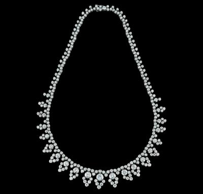 A Brilliant Necklace, Total Weight c. 22 ct - Jewellery