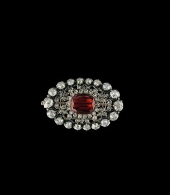 An old-cut diamond and garnet brooch - Šperky