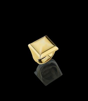 A ring by Cartier - Šperky