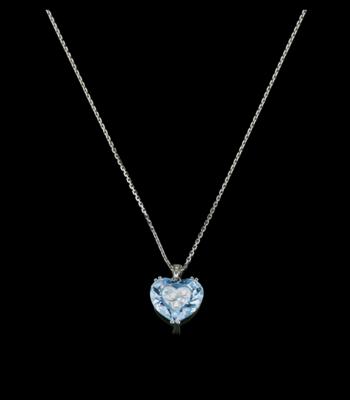 A ‘So Happy Heart’ pendant by Chopard - Šperky