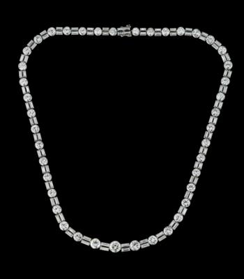 A diamond necklace, total weight c. 28 ct - Šperky