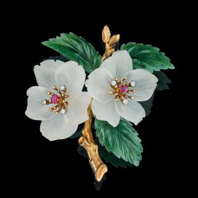 A floral brooch - Exkluzivní šperky