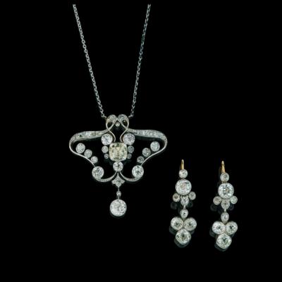 A diamond jewellery set total weight 8 ct - Exquisite Jewels
