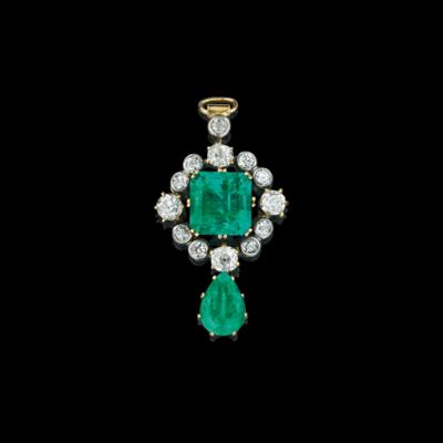 A diamond and emerald pendant - Exquisite Jewels