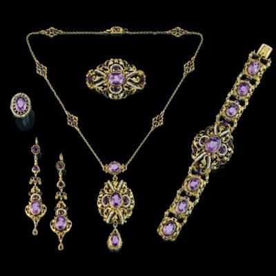 A filigree amethyst parure - Exquisite Jewels