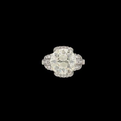 An Old-Cut Diamond Ring c. 8 ct - Gioielli scelti