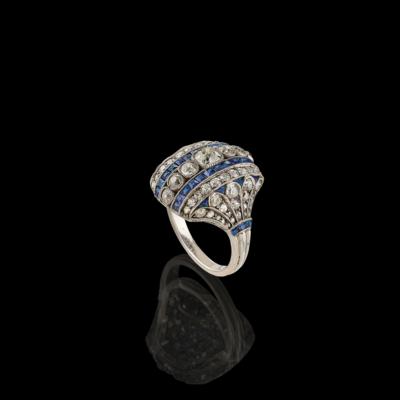 An Old-Cut Diamond Ring, Total Weight c. 1.75 ct - Exquisite Jewels
