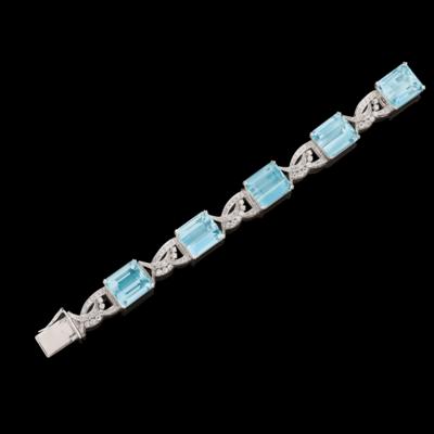 An Aquamarine Bracelet, Total Weight c. 75 ct - Gioielli scelti