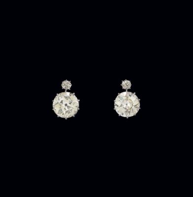 A pair of old-cut diamond earrings, total weight c. 5.60 ct - Gioielli scelti