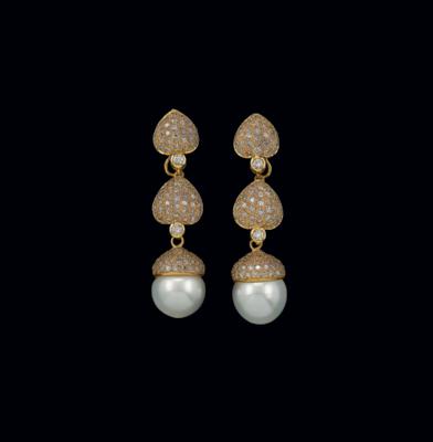 A pair of brilliant and South Sea cultured pearl ear pendants - Gioielli scelti